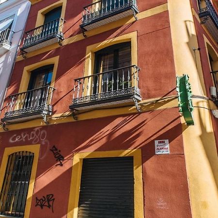 Chiqui And Vicente Suite Apartments Seville Ngoại thất bức ảnh