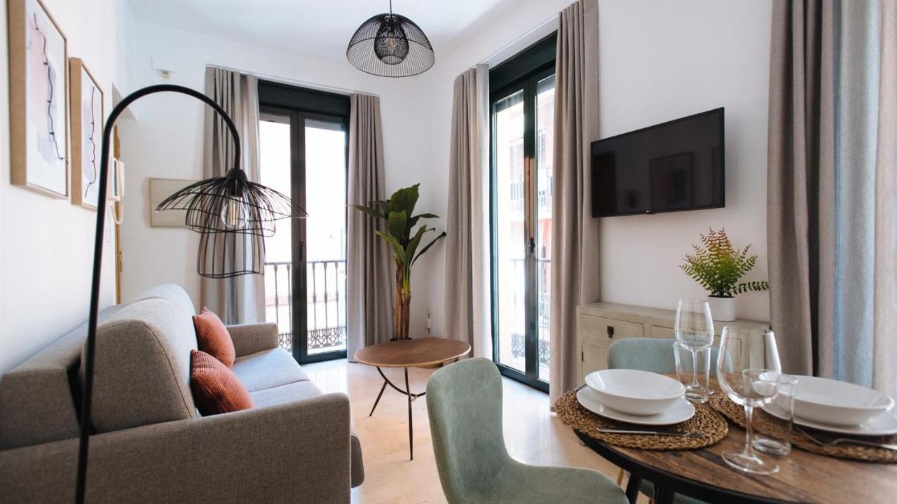 Chiqui And Vicente Suite Apartments Seville Ngoại thất bức ảnh