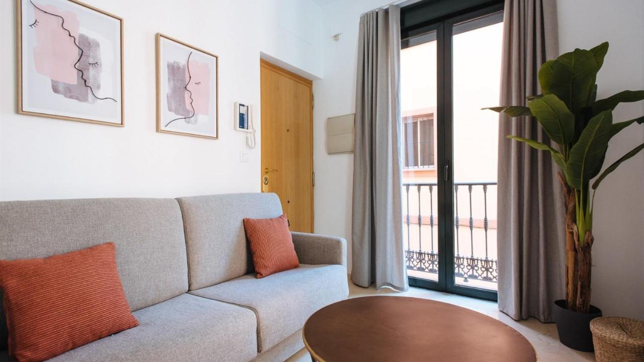 Chiqui And Vicente Suite Apartments Seville Ngoại thất bức ảnh