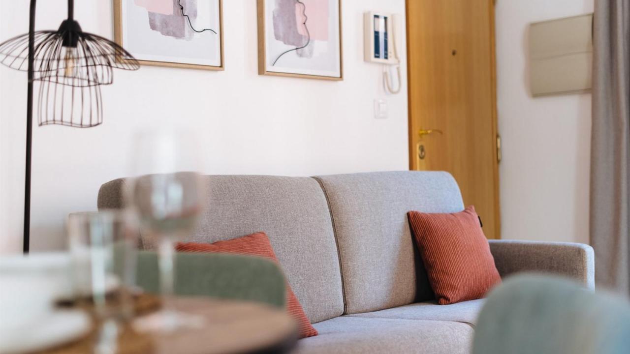 Chiqui And Vicente Suite Apartments Seville Ngoại thất bức ảnh
