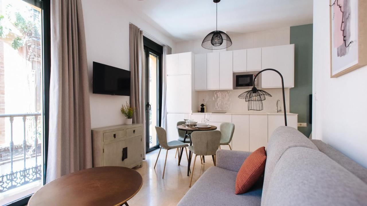 Chiqui And Vicente Suite Apartments Seville Ngoại thất bức ảnh