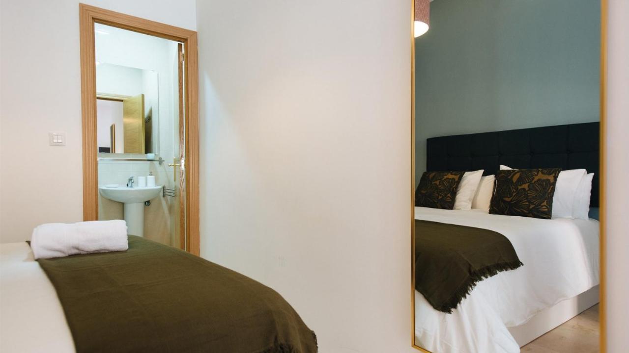 Chiqui And Vicente Suite Apartments Seville Ngoại thất bức ảnh